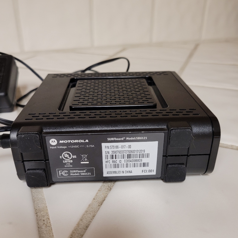 Motorola Surfboard Modem - Picture 4 of 4